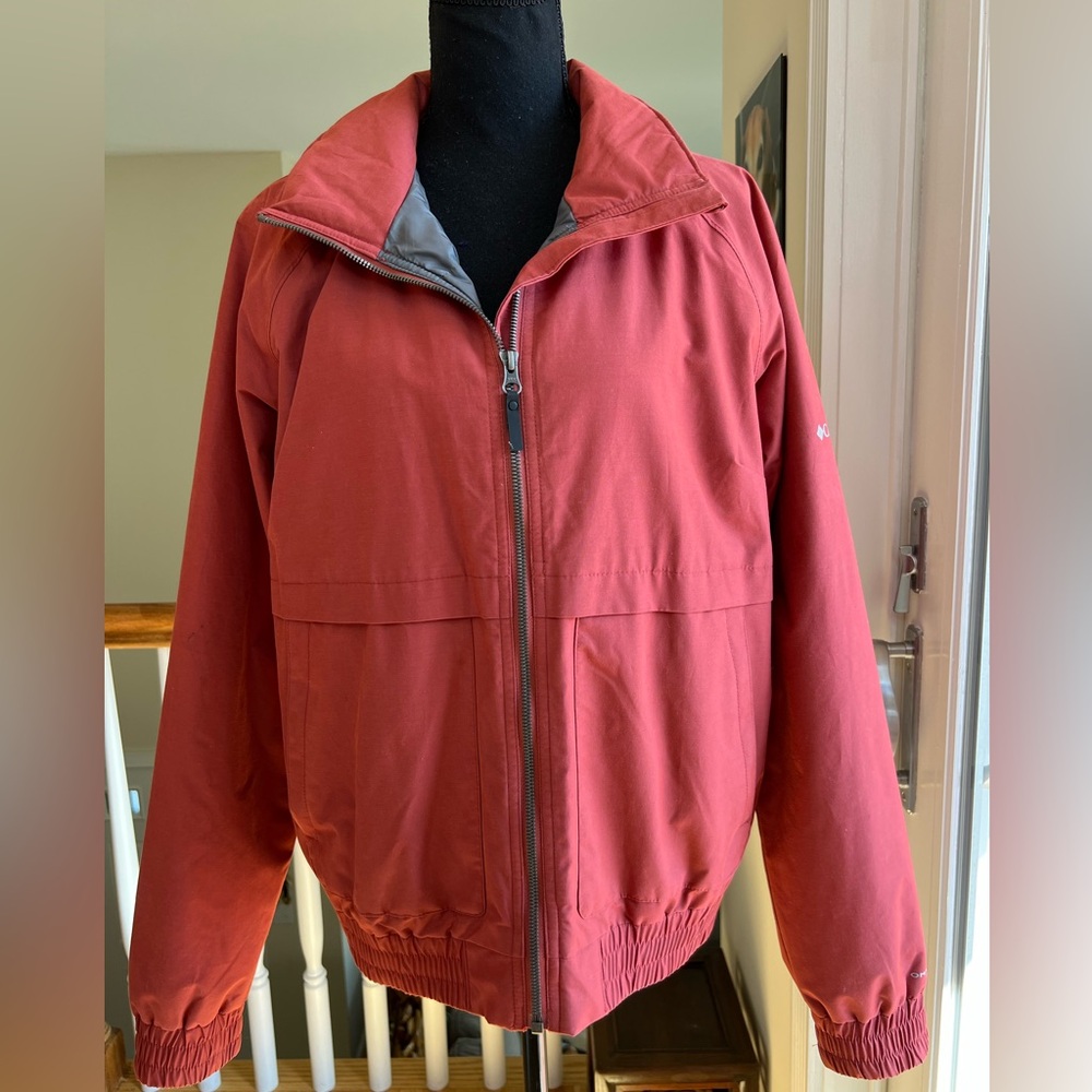 COLUMBIA BRICK RED ZIPPERED‎ MEDIUM WEIGHT JACKET